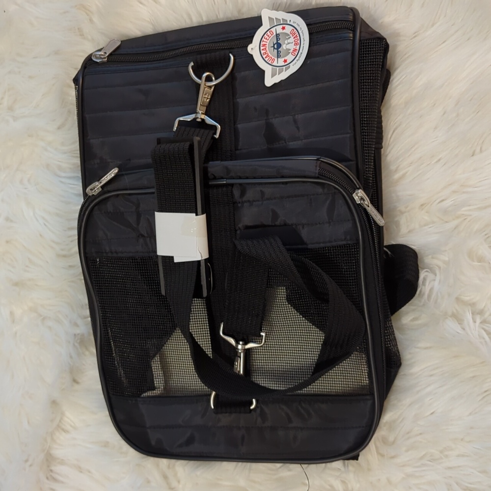 Sherpa Deluxe Pet Carrier